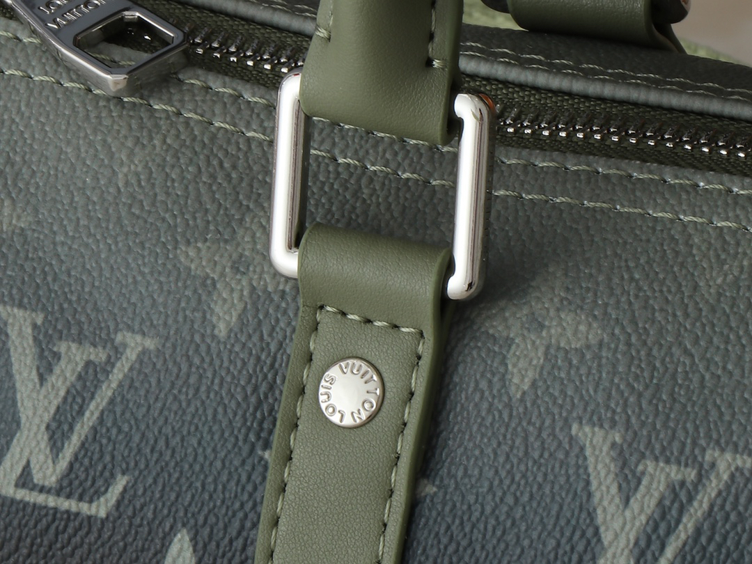 ルイ・ヴィトン キーポル･バンドリエール 25