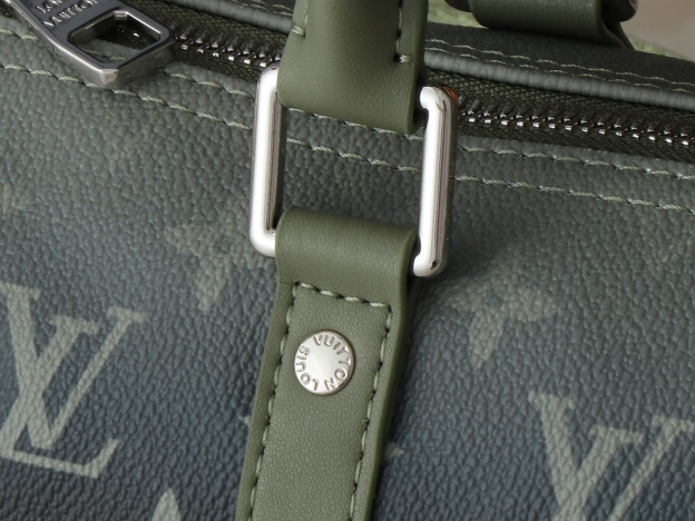 ルイ・ヴィトン キーポル･バンドリエール 25