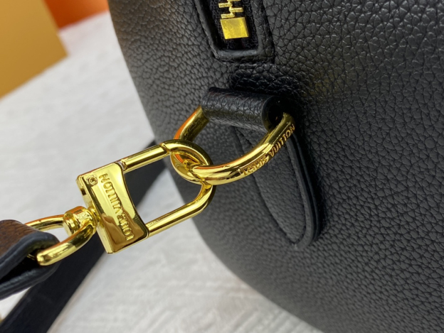 ルイ・ヴィトン スピーディ･バンドリエール 25