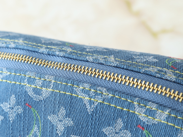 ルイ・ヴィトン LV x TM ポシェット･コスメティック GM