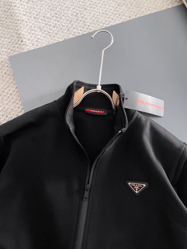 プラダ「Prada」メンズ  カジュアルスポーツセット