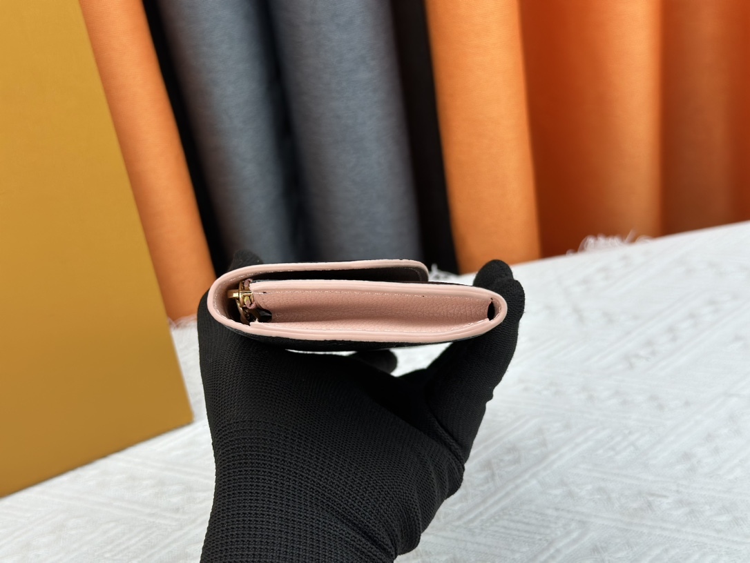 ルイ・ヴィトン ポルトフォイユ･エミリー「ブルーミングフラワーズ」