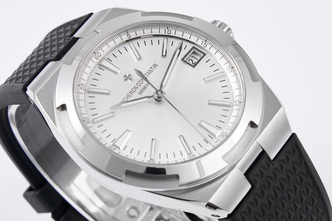 ヴァシュロン・コンスタンタン オーヴァシーズ 41mm