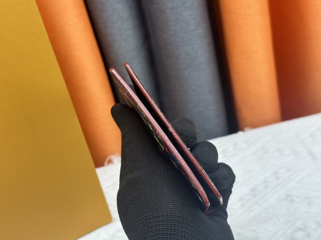 ルイ・ヴィトン「LV x TM」カードケース オーガナイザー･ドゥ ポッシュ