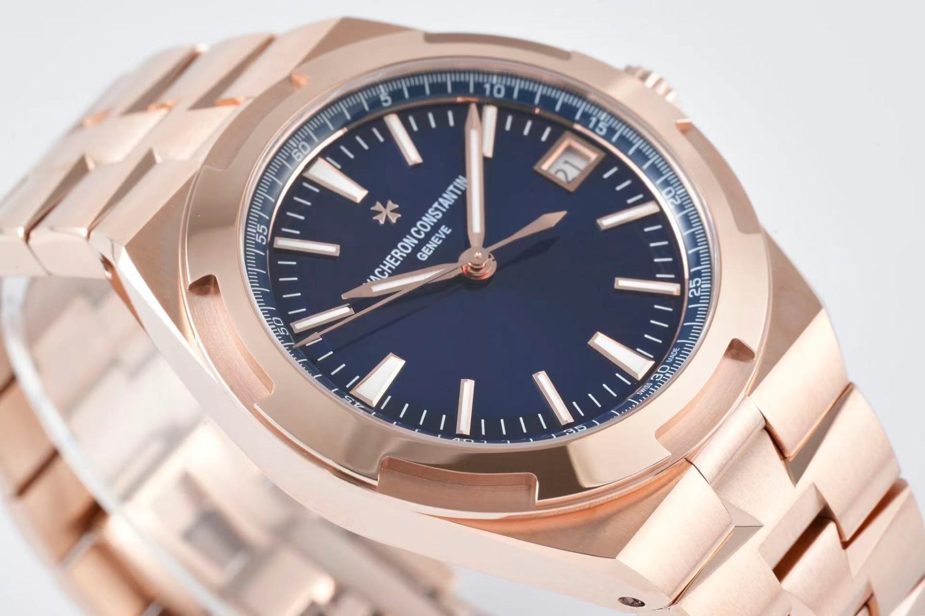 ヴァシュロン・コンスタンタン オーヴァシーズ 41mm