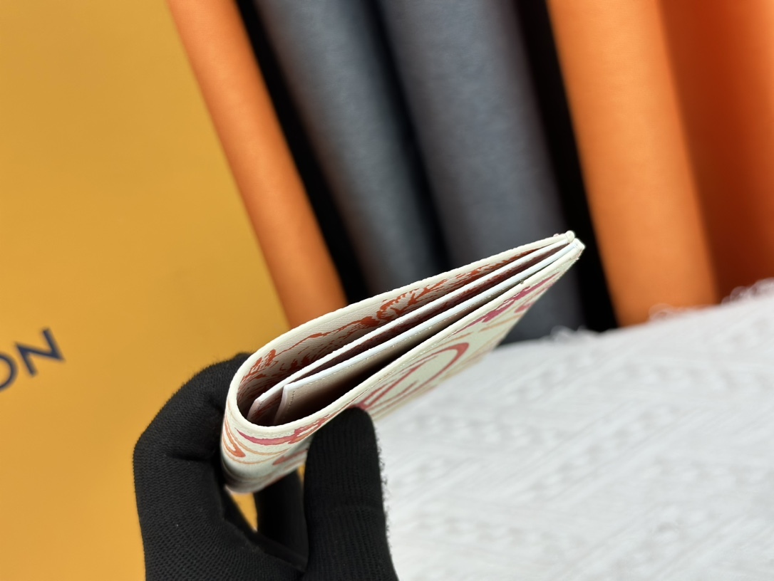 ルイ・ヴィトン パスポートカバー クーヴェルテュール･パスポール