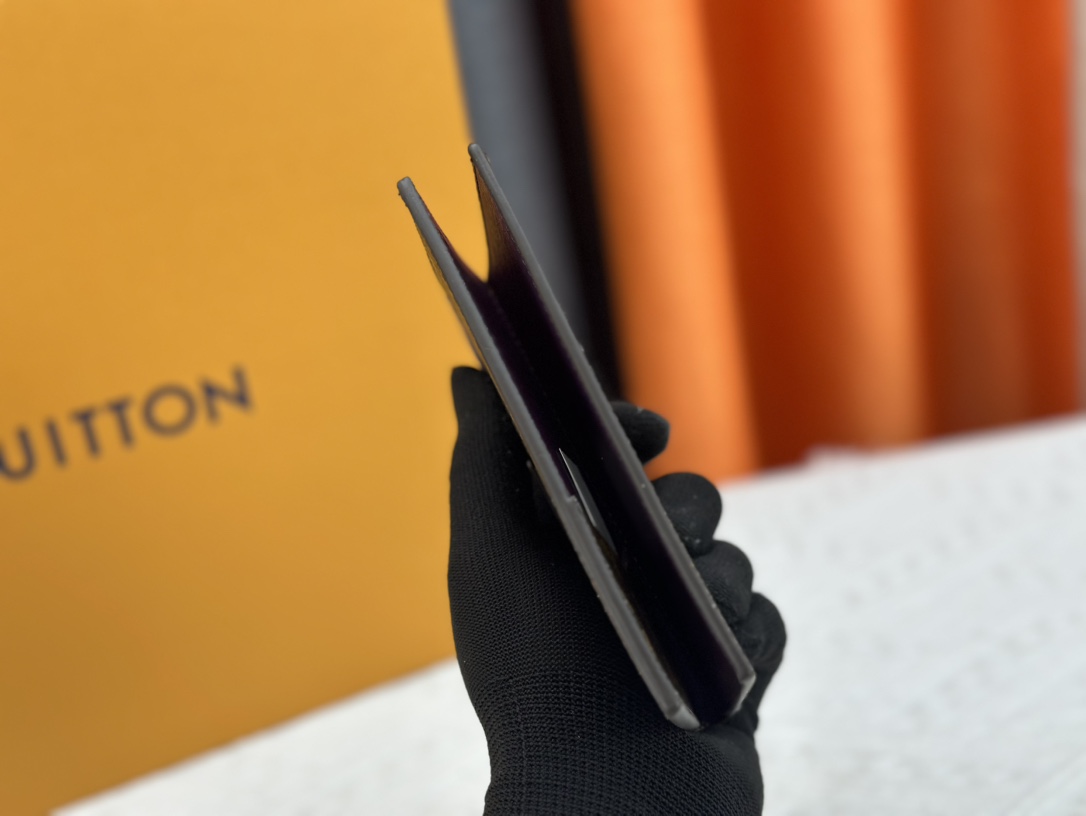 ルイ・ヴィトン パスポートカバー クーヴェルテュール･パスポール