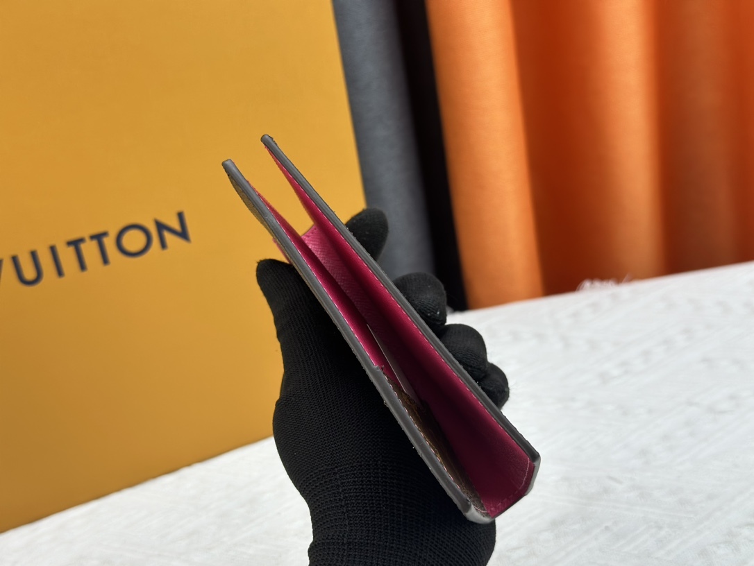 ルイ・ヴィトン パスポートカバー クーヴェルテュール･パスポール