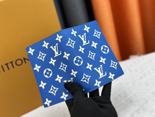 ルイ・ヴィトン パスポートカバー クーヴェルテュール･パスポール