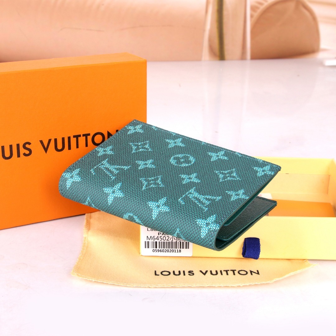 ルイ・ヴィトン パスポートカバー クーヴェルテュール･パスポール