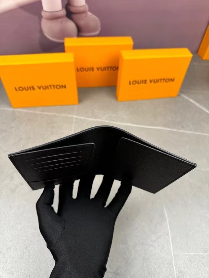 ルイ・ヴィトン パスポートカバー クーヴェルテュール･パスポール