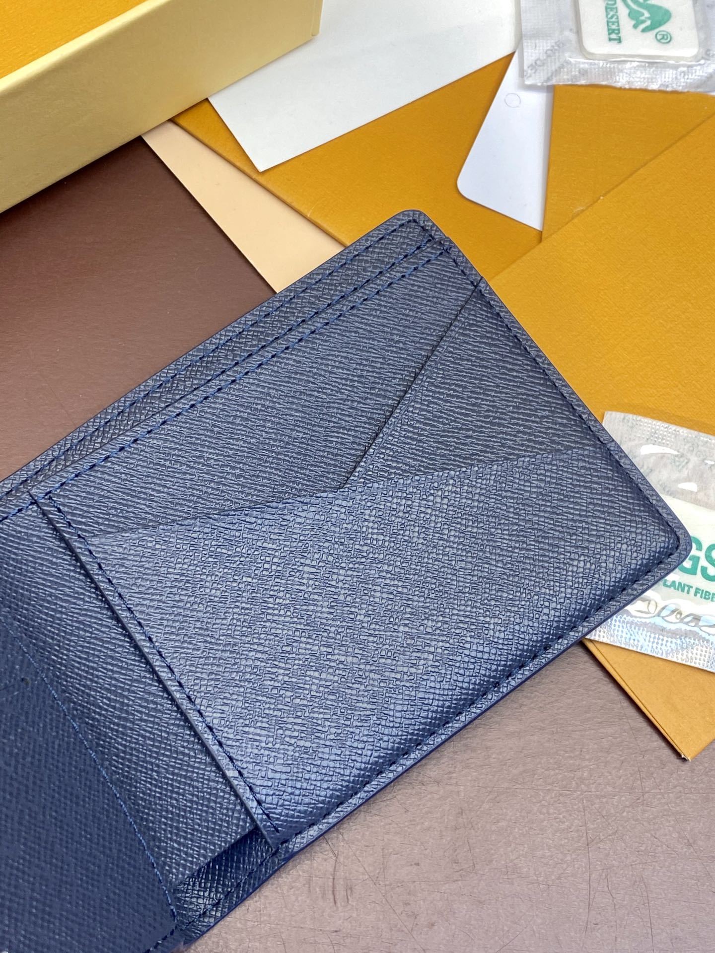 ルイ・ヴィトン ポルトフォイユ･ミュルティプル