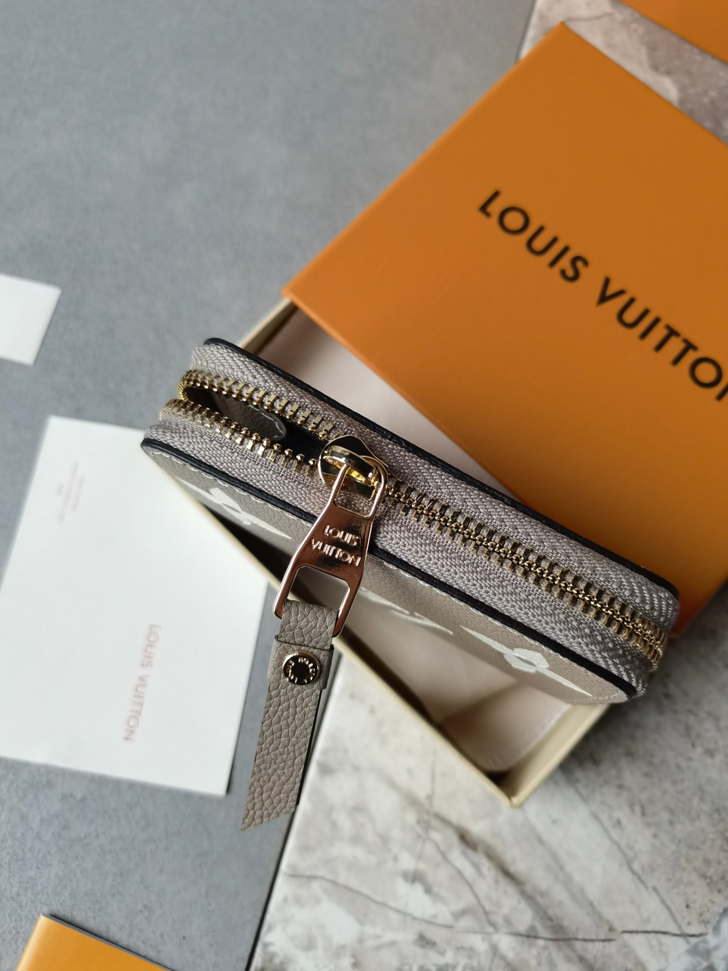 ルイ・ヴィトン ジッピー･コイン パース 2色