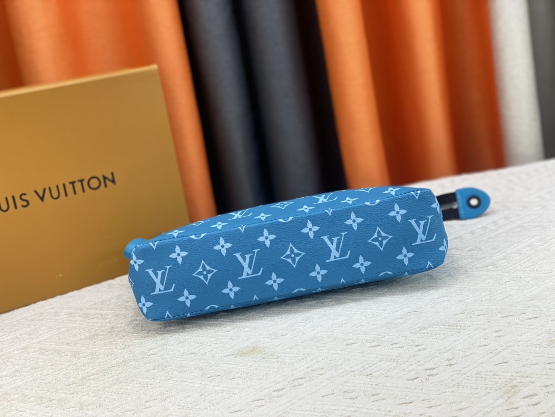 ルイ・ヴィトン「Louis Vuitton」ポシェット･ヴォワヤージュ スープル