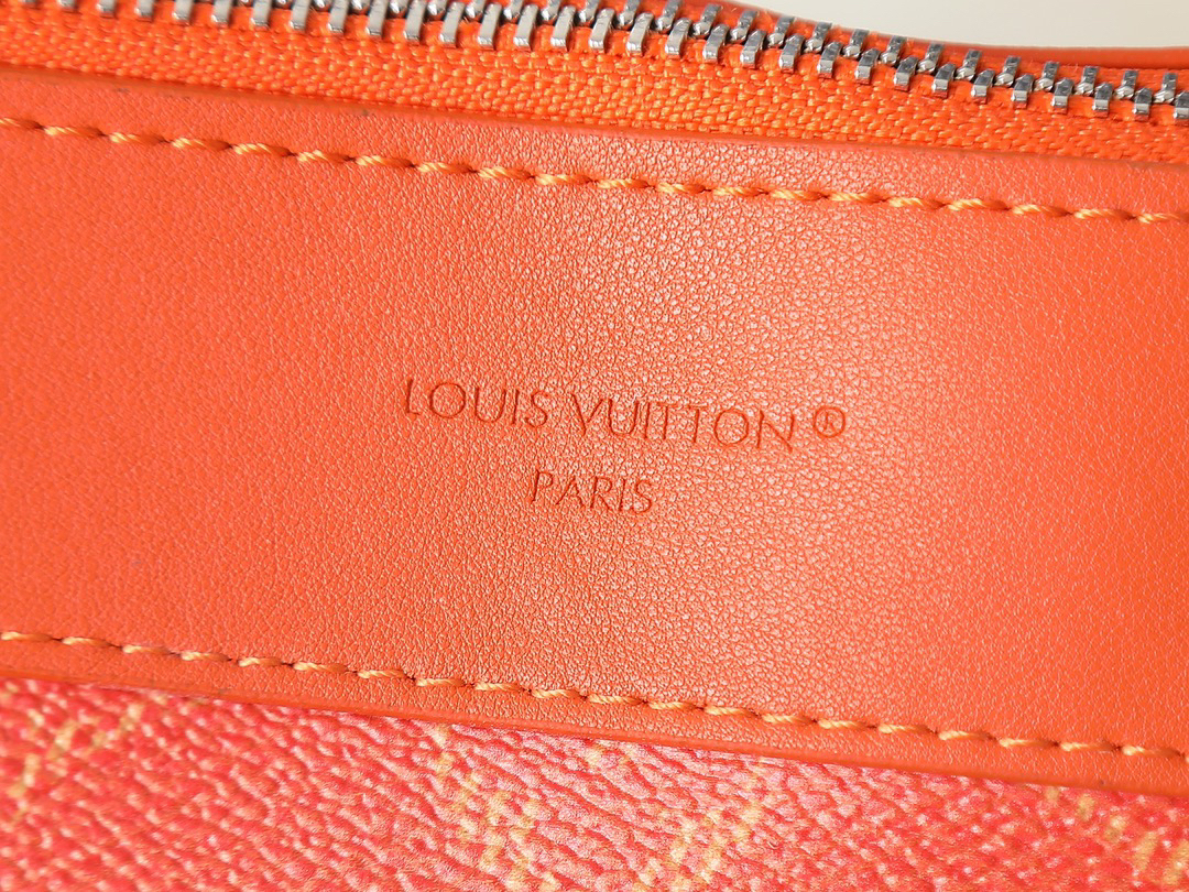 ルイ・ヴィトン「Louis Vuitton」ポシェット･ヴォワヤージュ スープル