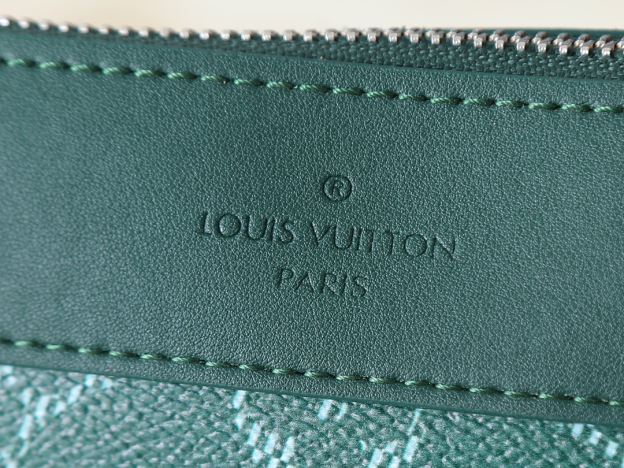 ルイ・ヴィトン「Louis Vuitton」ポシェット･ヴォワヤージュ スープル