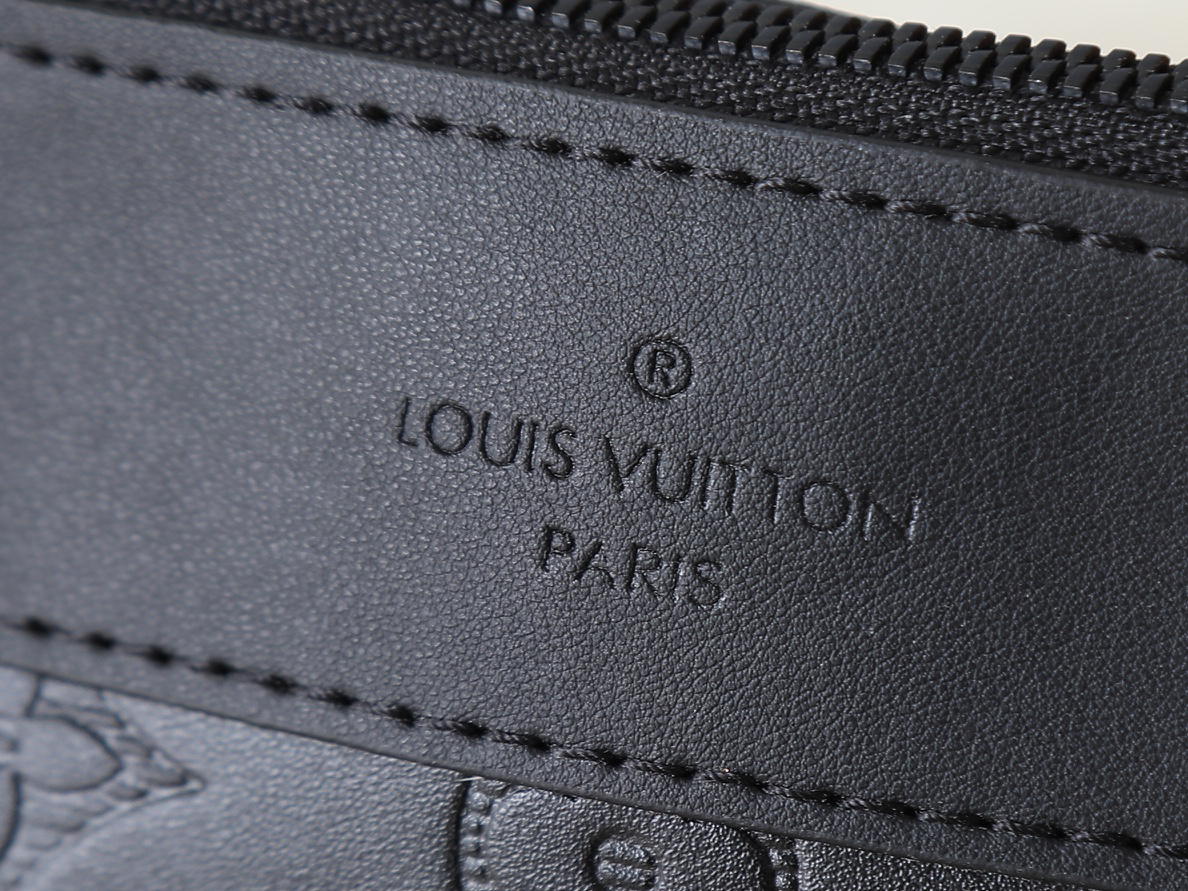 ルイ・ヴィトン「Louis Vuitton」ポシェット･ヴォワヤージュ スープル