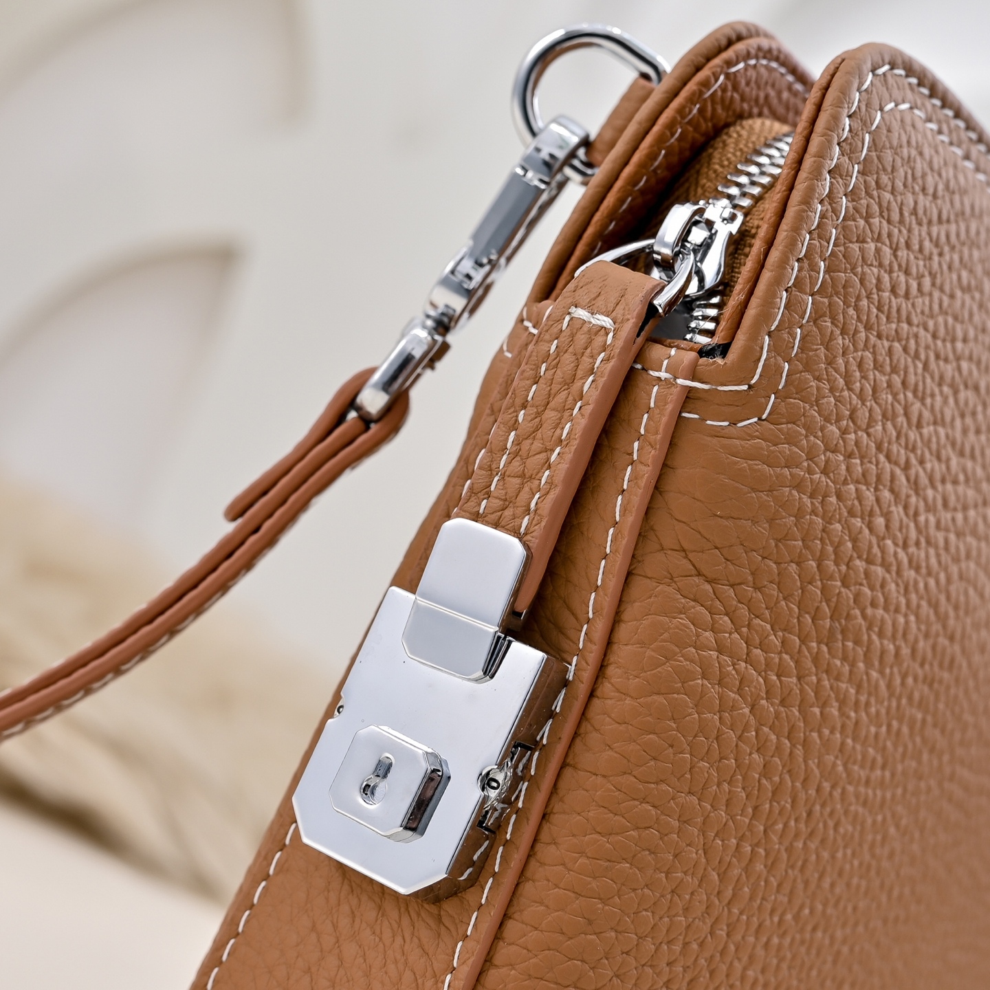 エルメス エヴリン ジップ レザー クラッチバッグ「Evelyne Clutch」