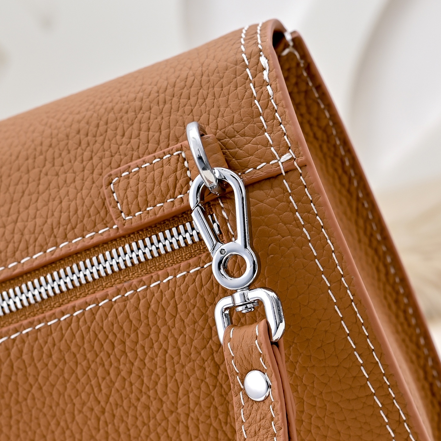 エルメス New H Passant フラップ付きクラッチバッグ
