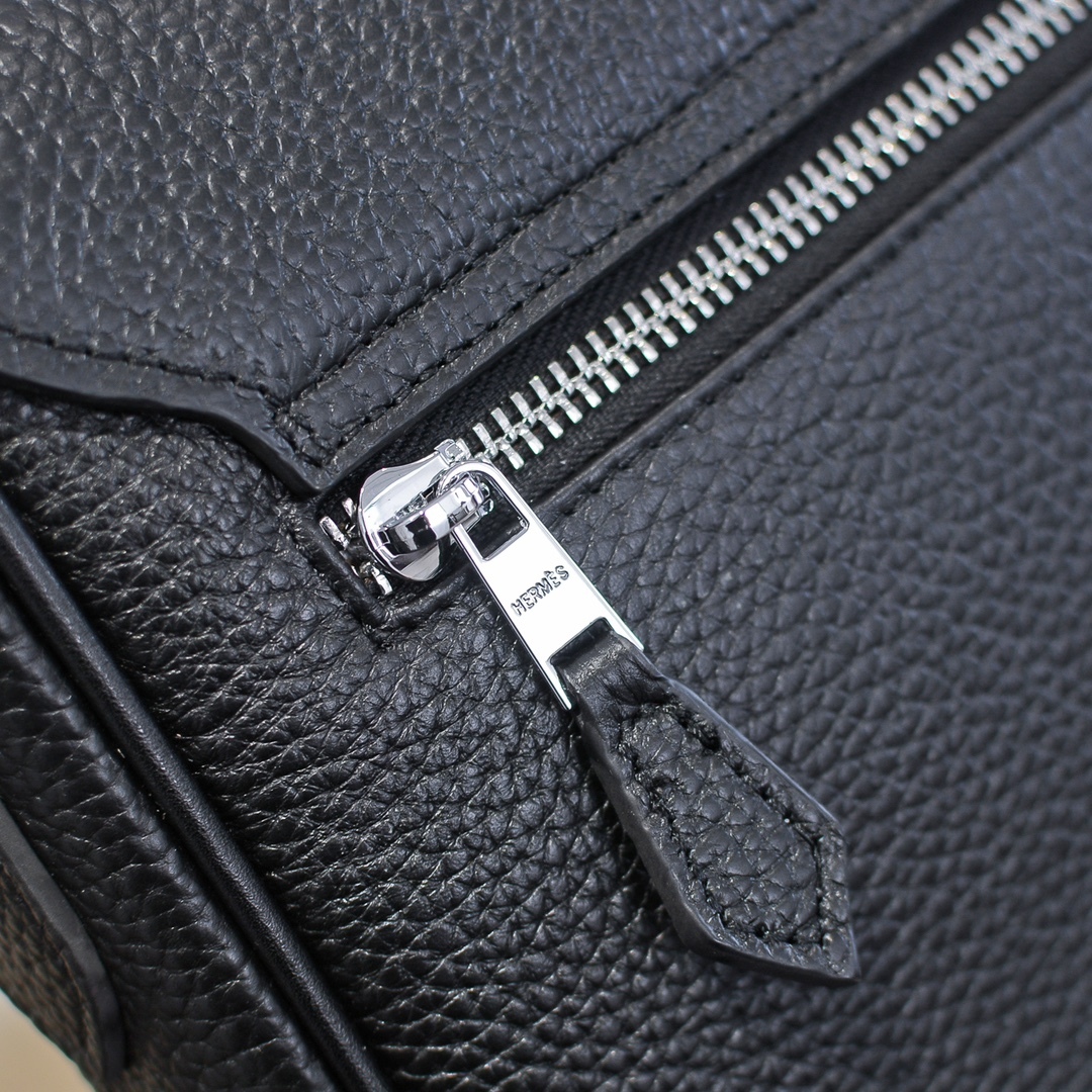 エルメス エヴリン メッセンジャーバッグ「Evelyne Messenger Bag」