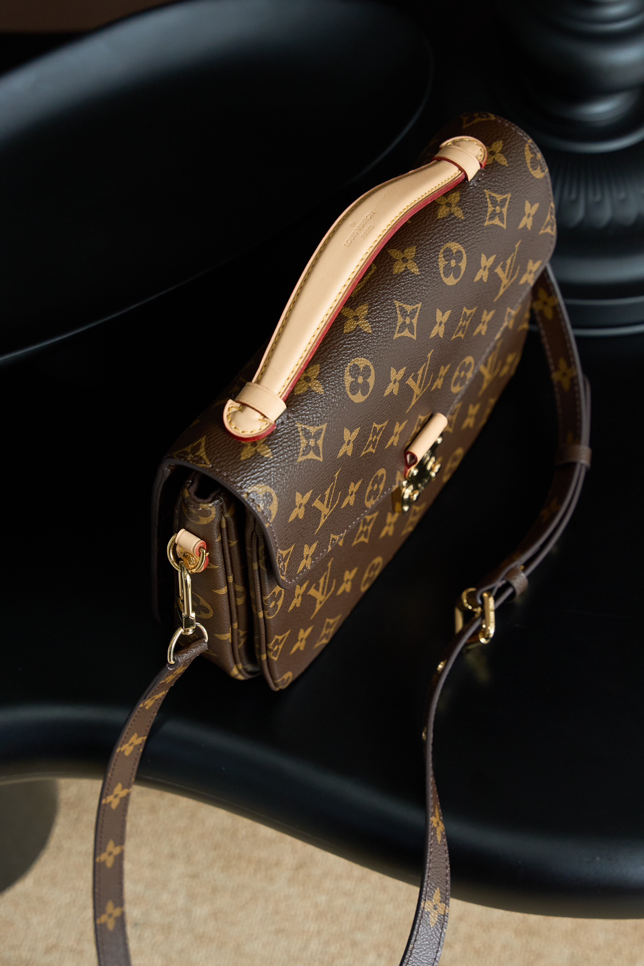 ルイ・ヴィトン「Louis Vuitton」ポシェット・メティス モノグラム ショルダーバッグ