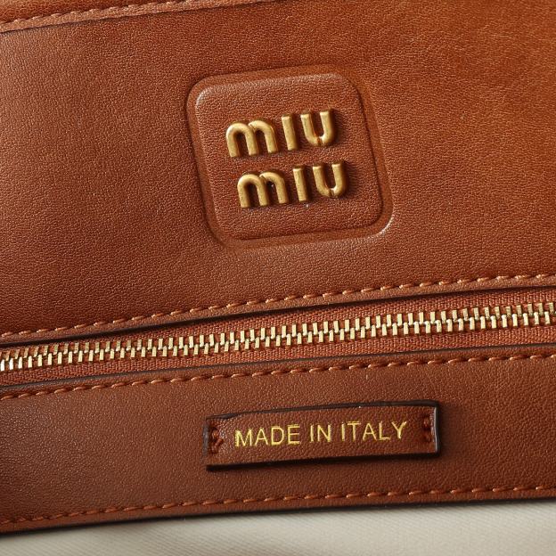 ミュウミュウ アバンチュール ナッパレザー トップハンドルバッグ「Aventure Bag」