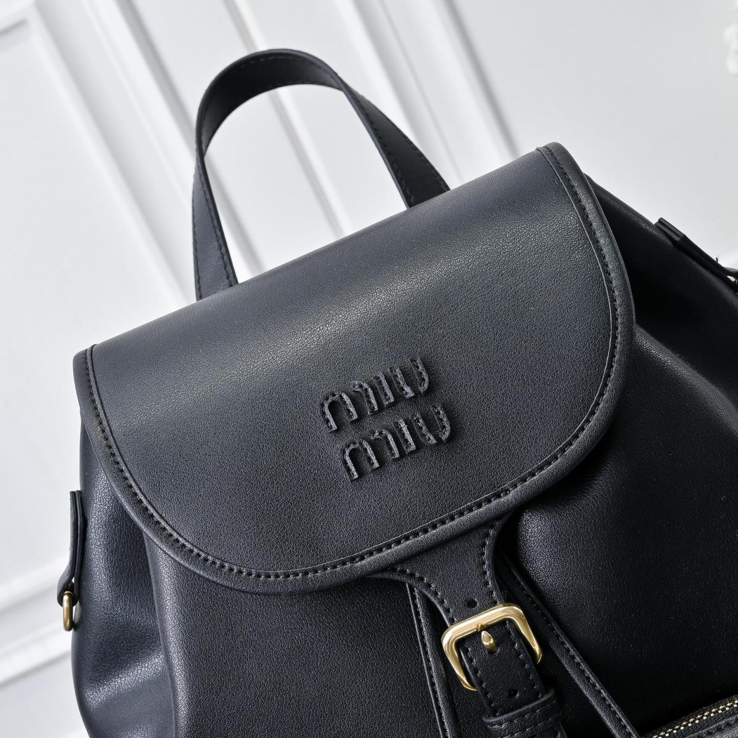 ミュウミュウ アルカディ レザー ラージバックパック「Arcadie Bag」