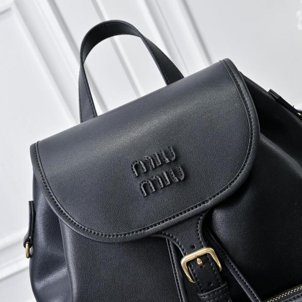 ミュウミュウ アルカディ レザー ラージバックパック「Arcadie Bag」