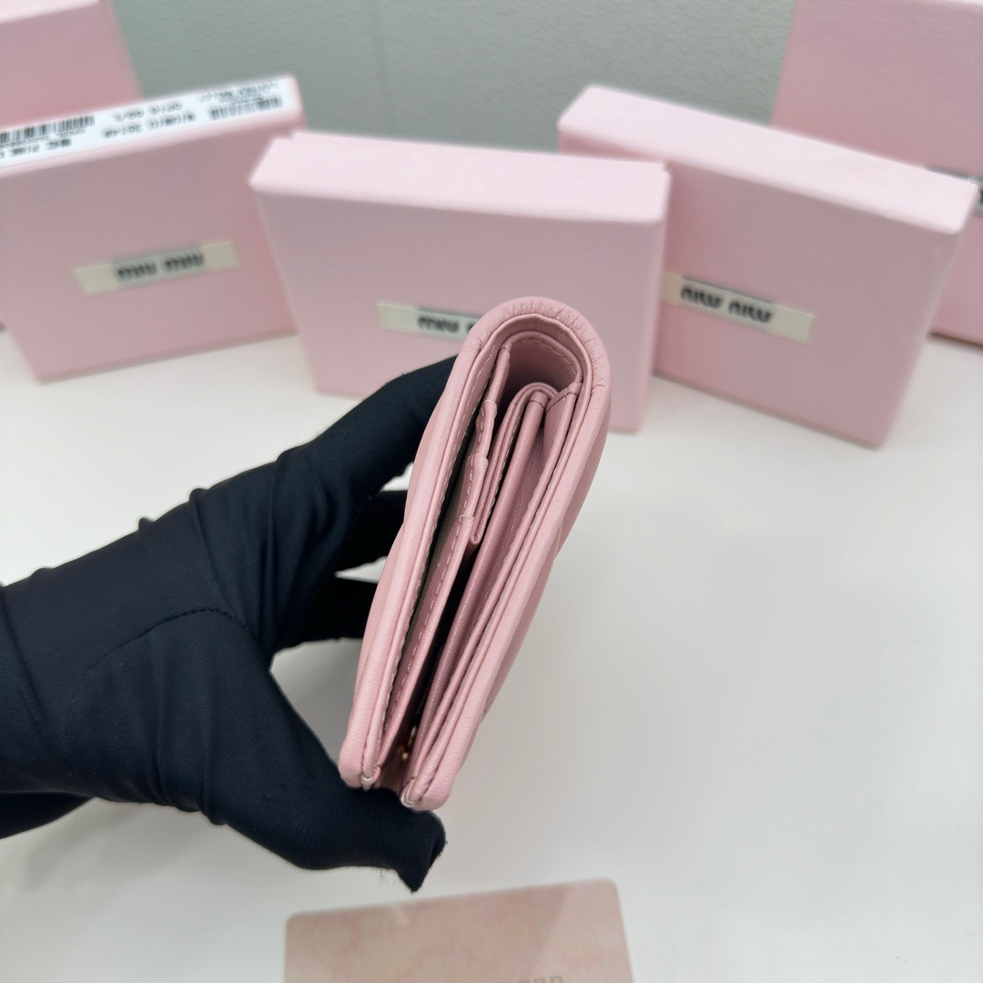 ミュウミュウ マテラッセレザー 財布「Matelassé Wallet」