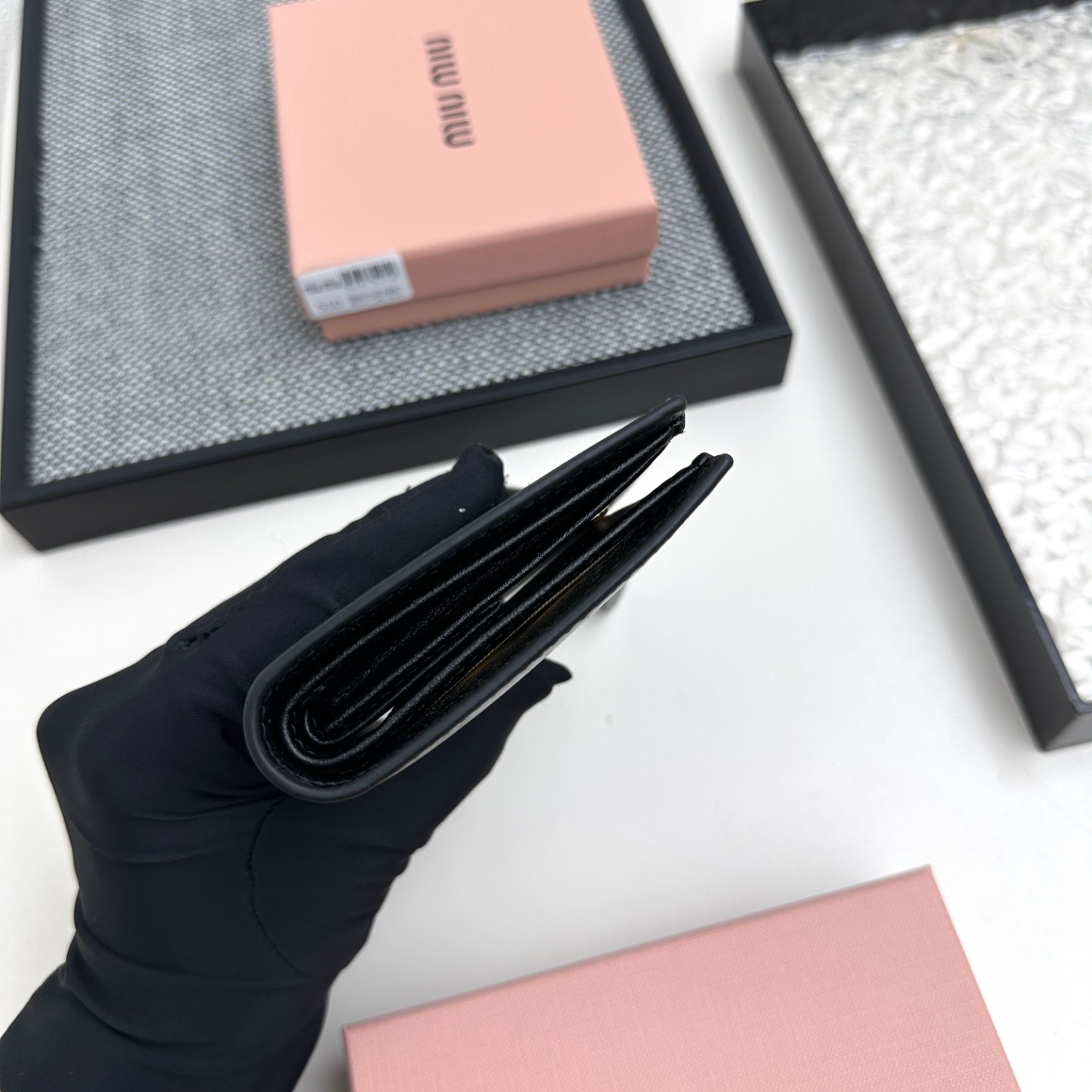 ミュウミュウ アルカディ レザー 財布「Arcadie Wallet」