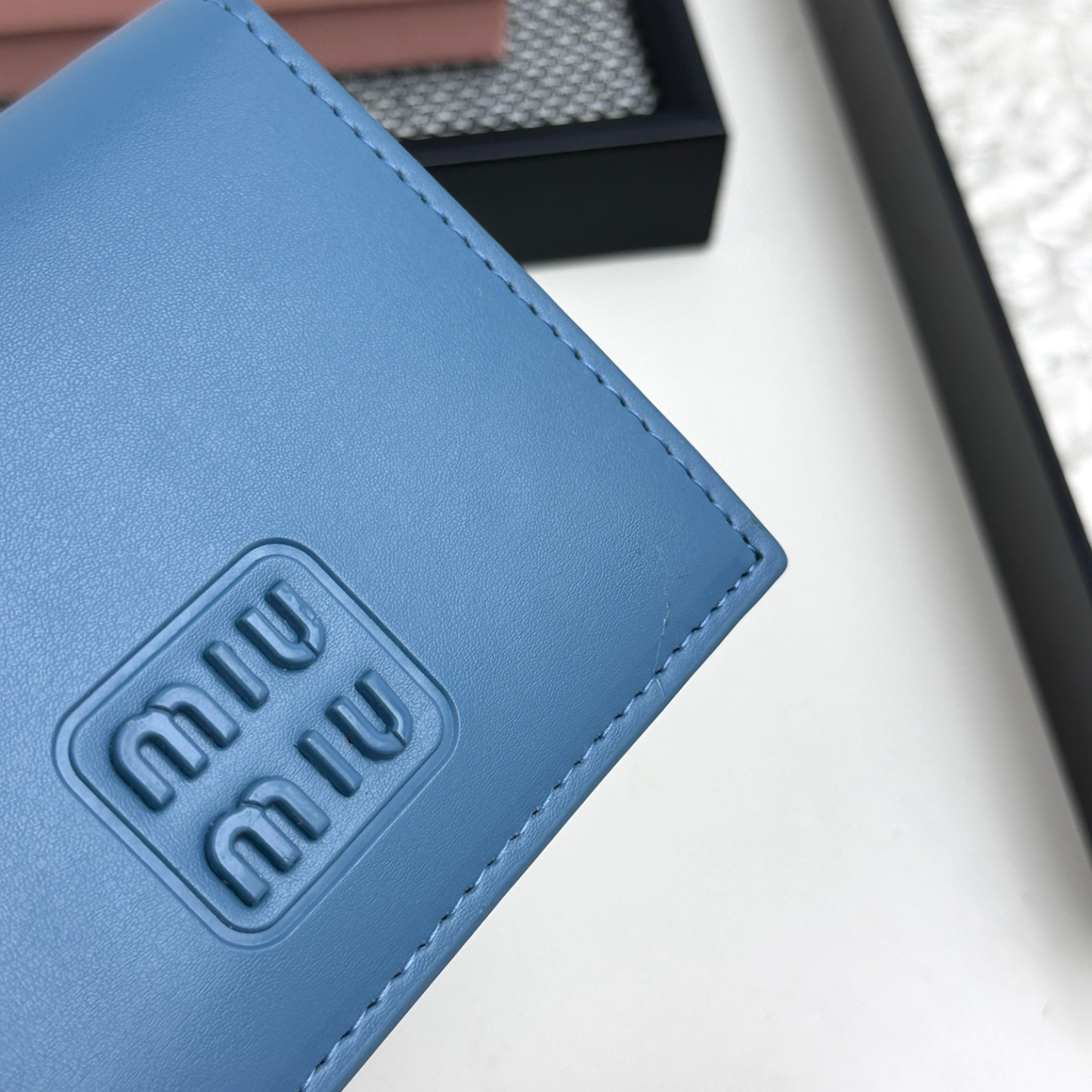 ミュウミュウ アルカディ レザー 財布「Arcadie Wallet」