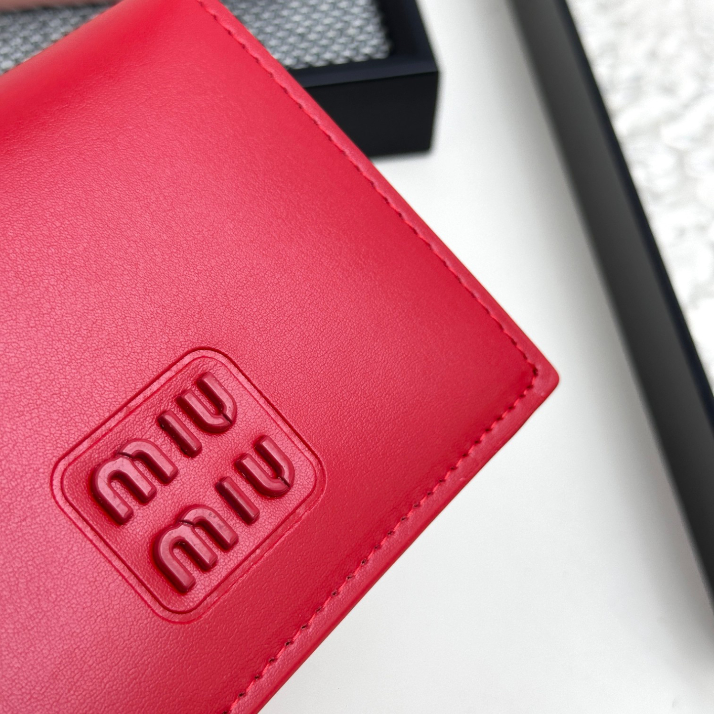 ミュウミュウ アルカディ レザー 財布「Arcadie Wallet」
