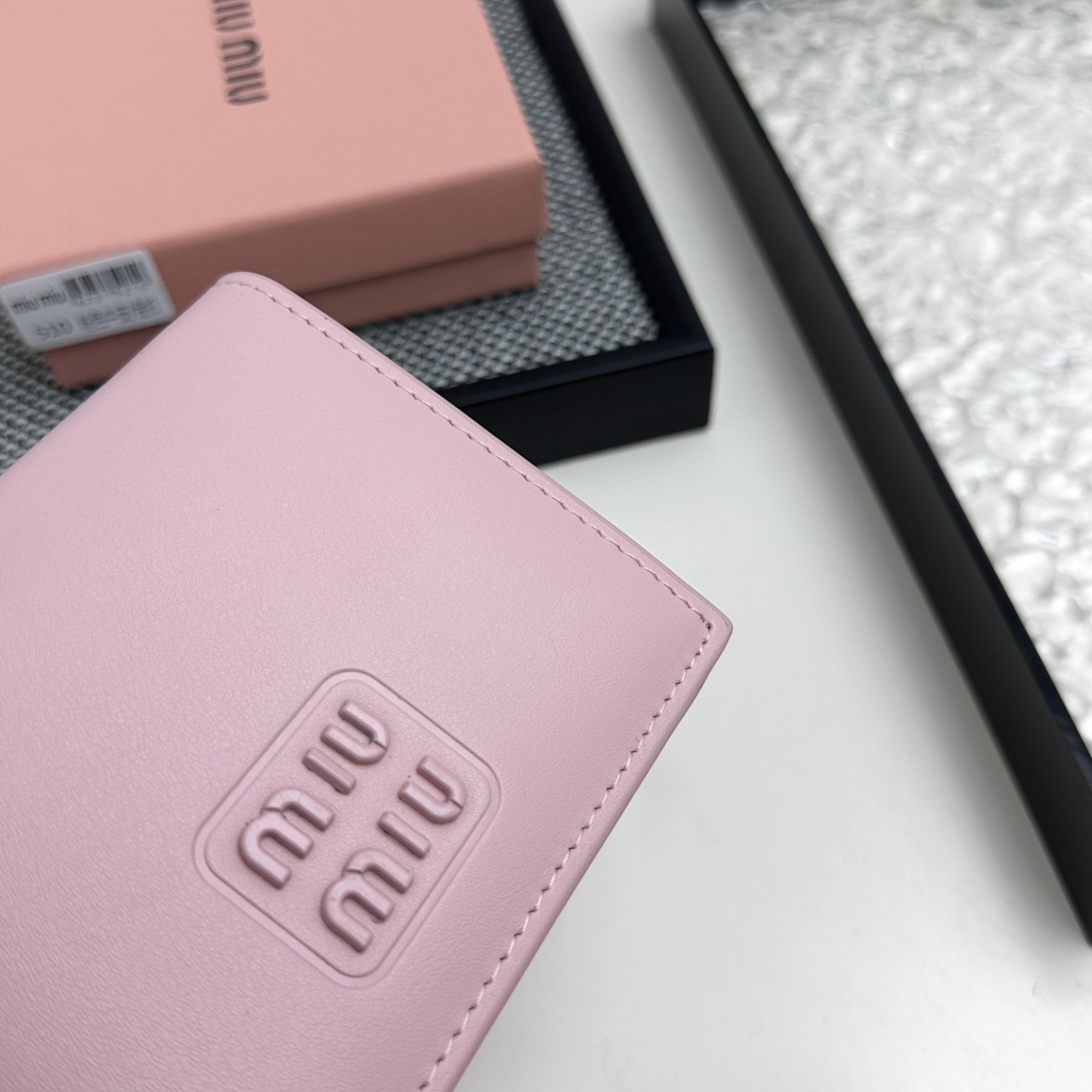 ミュウミュウ アルカディ レザー 財布「Arcadie Wallet」