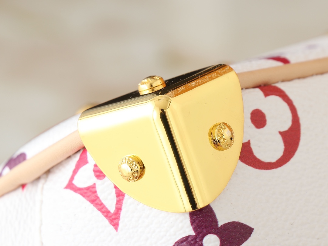 ルイ・ヴィトン LV x TM イーストウエスト ハンドバッグ