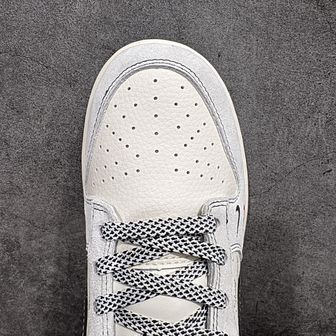 「コラボモデル」Supreme x Nike SB Dunk Low スニーカー