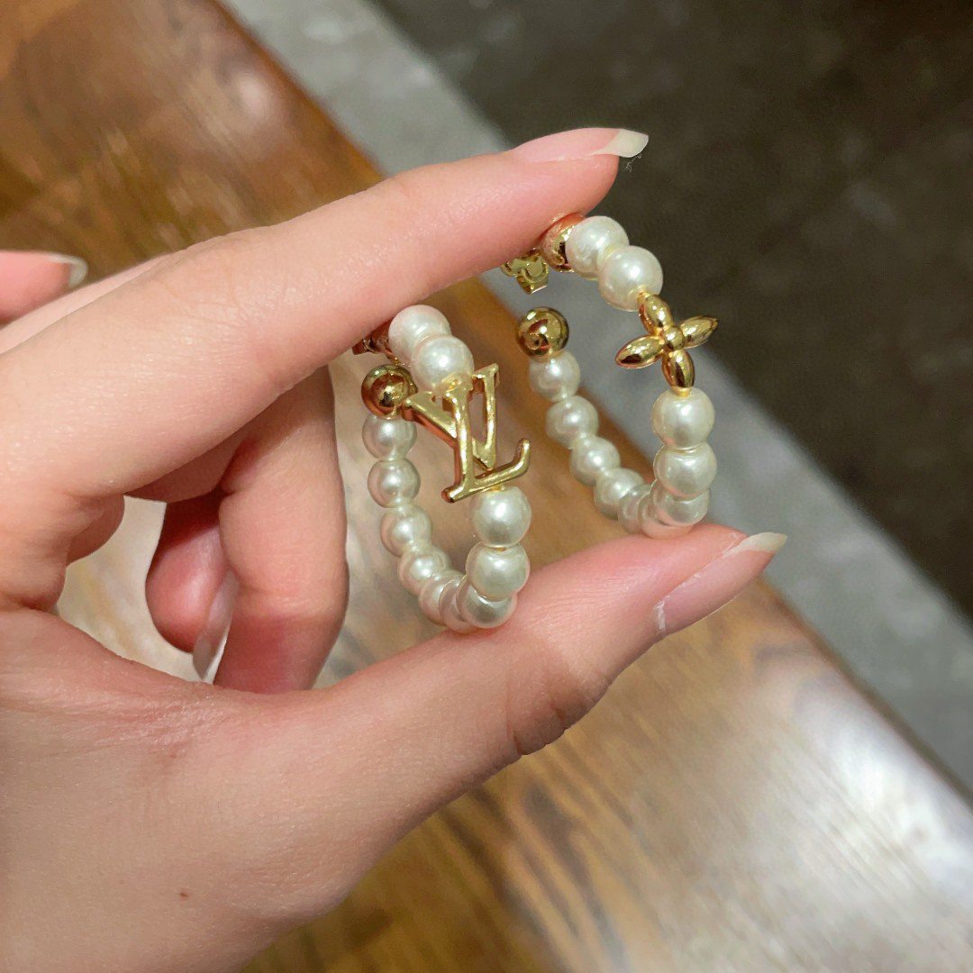 ルイ・ヴィトン アイコニック＆モダン イヤリング コレクション