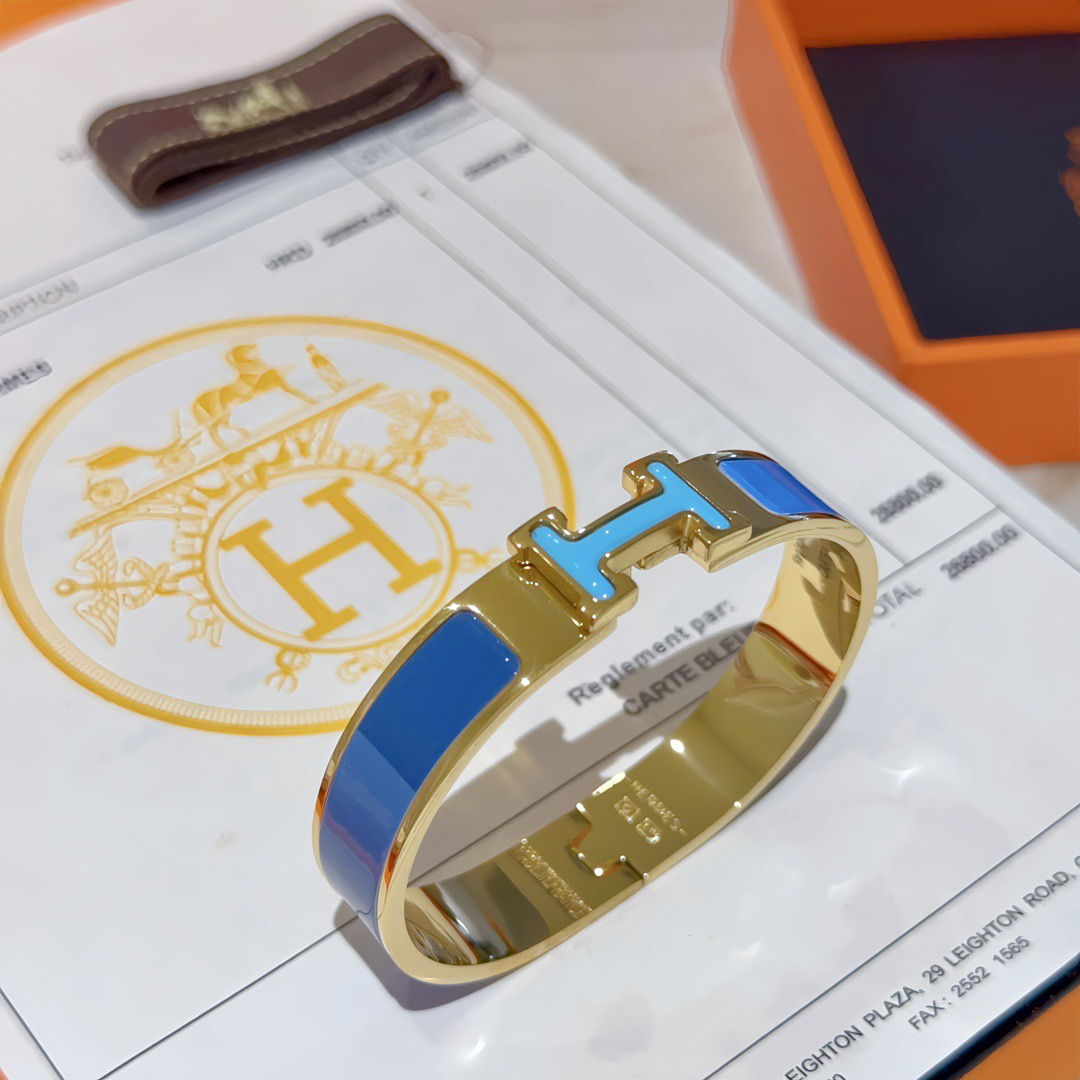 エルメス ブランドの象徴的なブレスレット