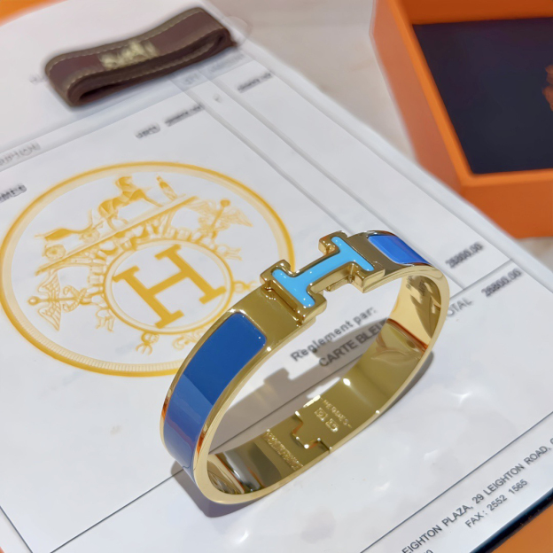 エルメス ブランドの象徴的なブレスレット