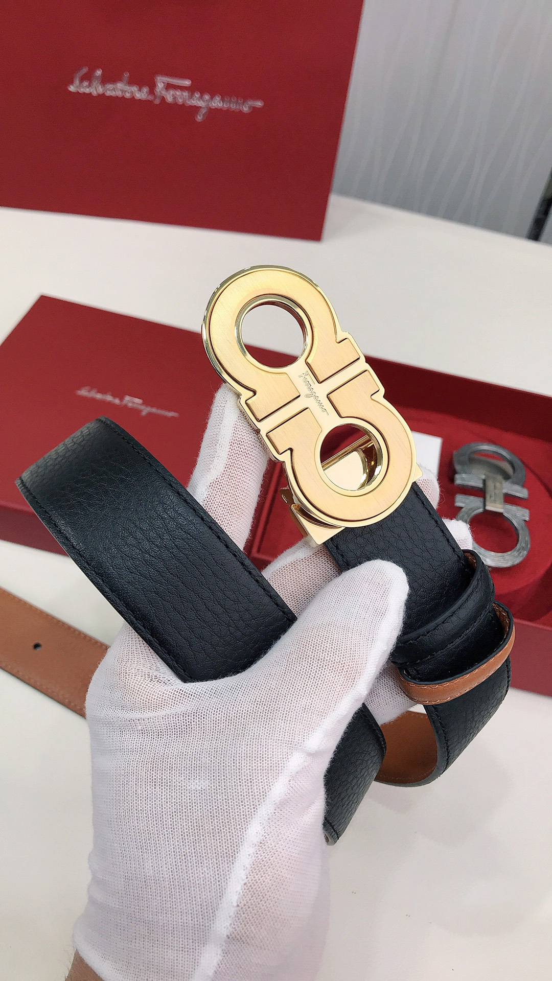 フェラガモ「Ferragamo」リバーシブルベルト