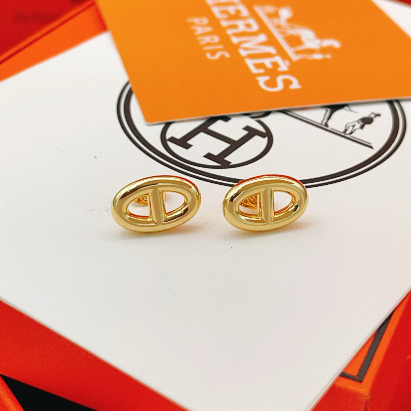 エルメス イヤリング、卓越した職人技の輝き