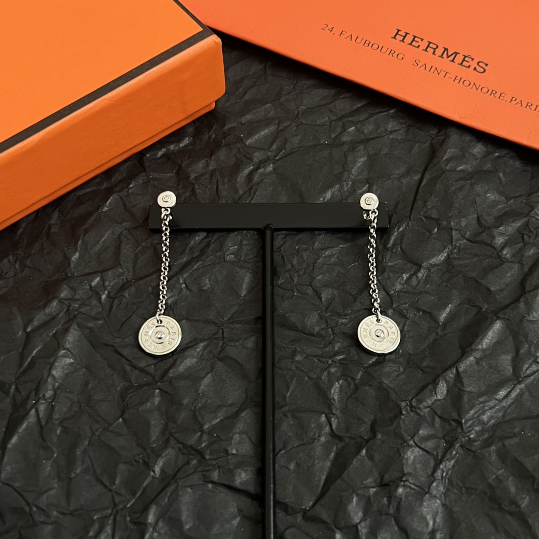 エルメス イヤリング、卓越した職人技の輝き