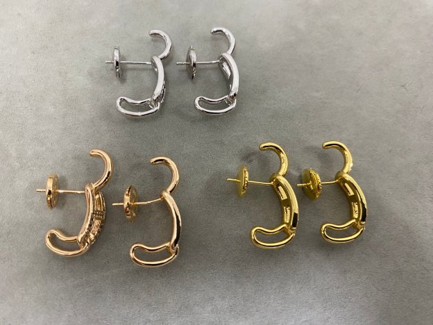 エルメス イヤリング、卓越した職人技の輝き