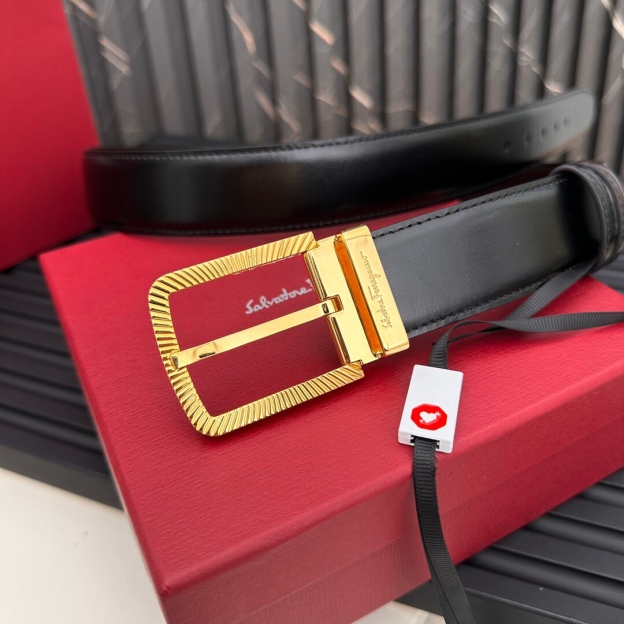 フェラガモ「Ferragamo」リバーシブルベルト