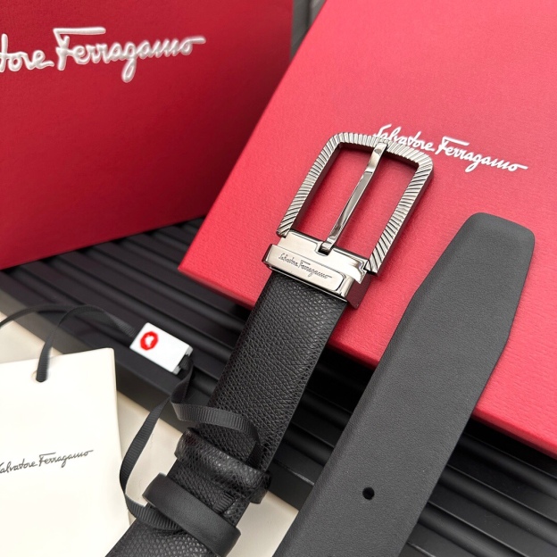 フェラガモ「Ferragamo」リバーシブルベルト