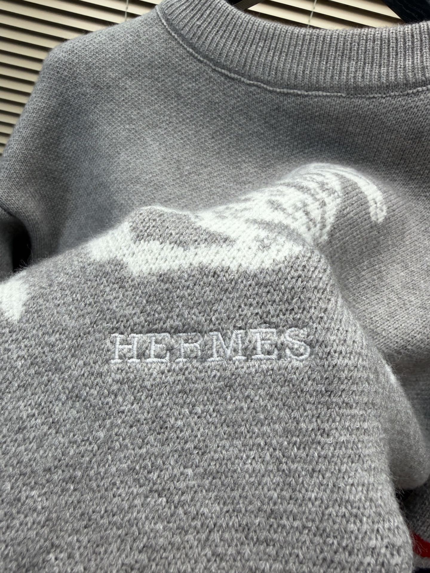 エルメス「Hermès」春季新作ラウンドネックスウェット