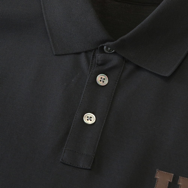 エルメス「Hermès」 春夏2026 刺繍コレクション Tシャツ