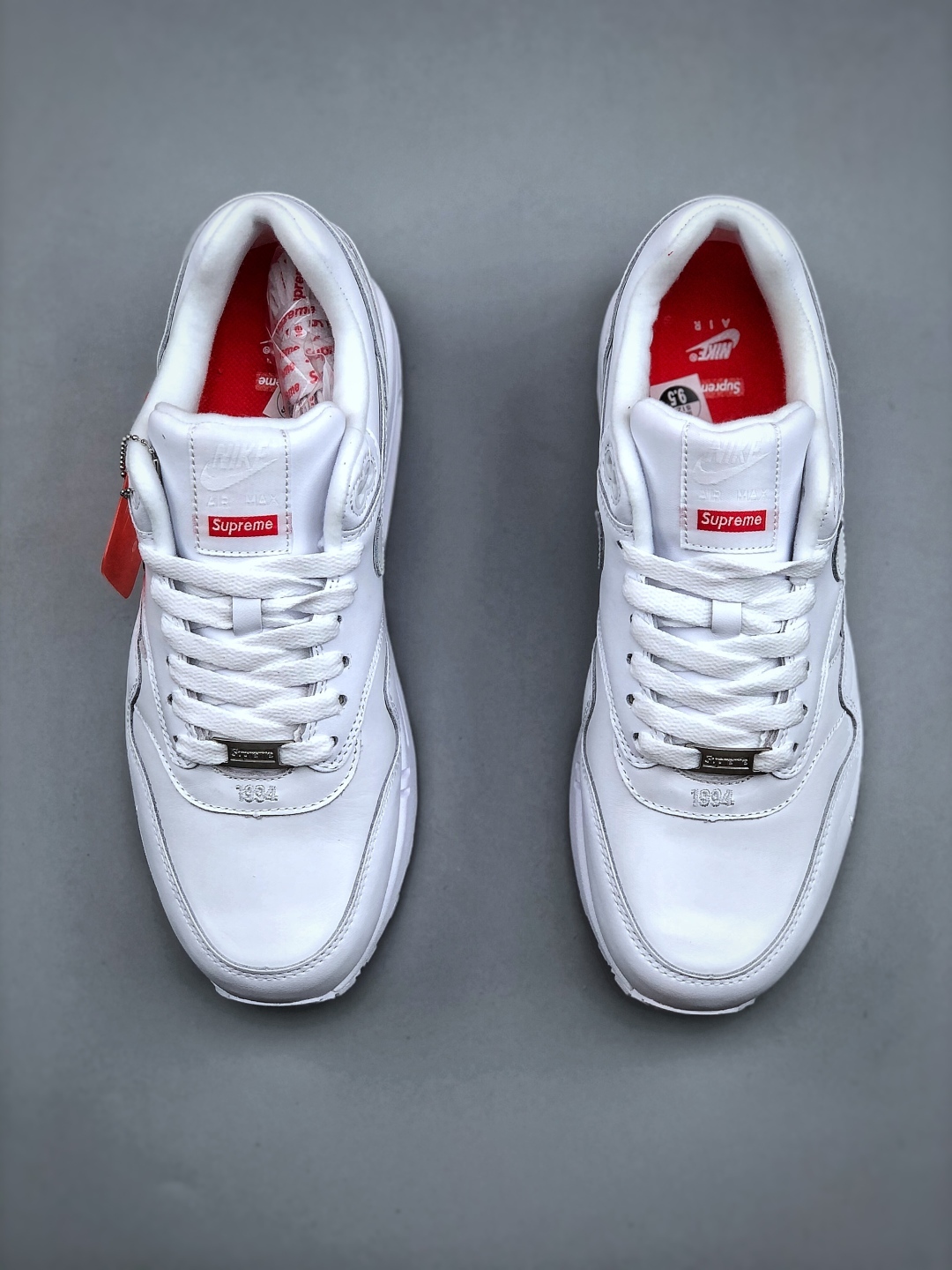 「コラボモデル」Nike Air Max 1 x Supreme スニーカー