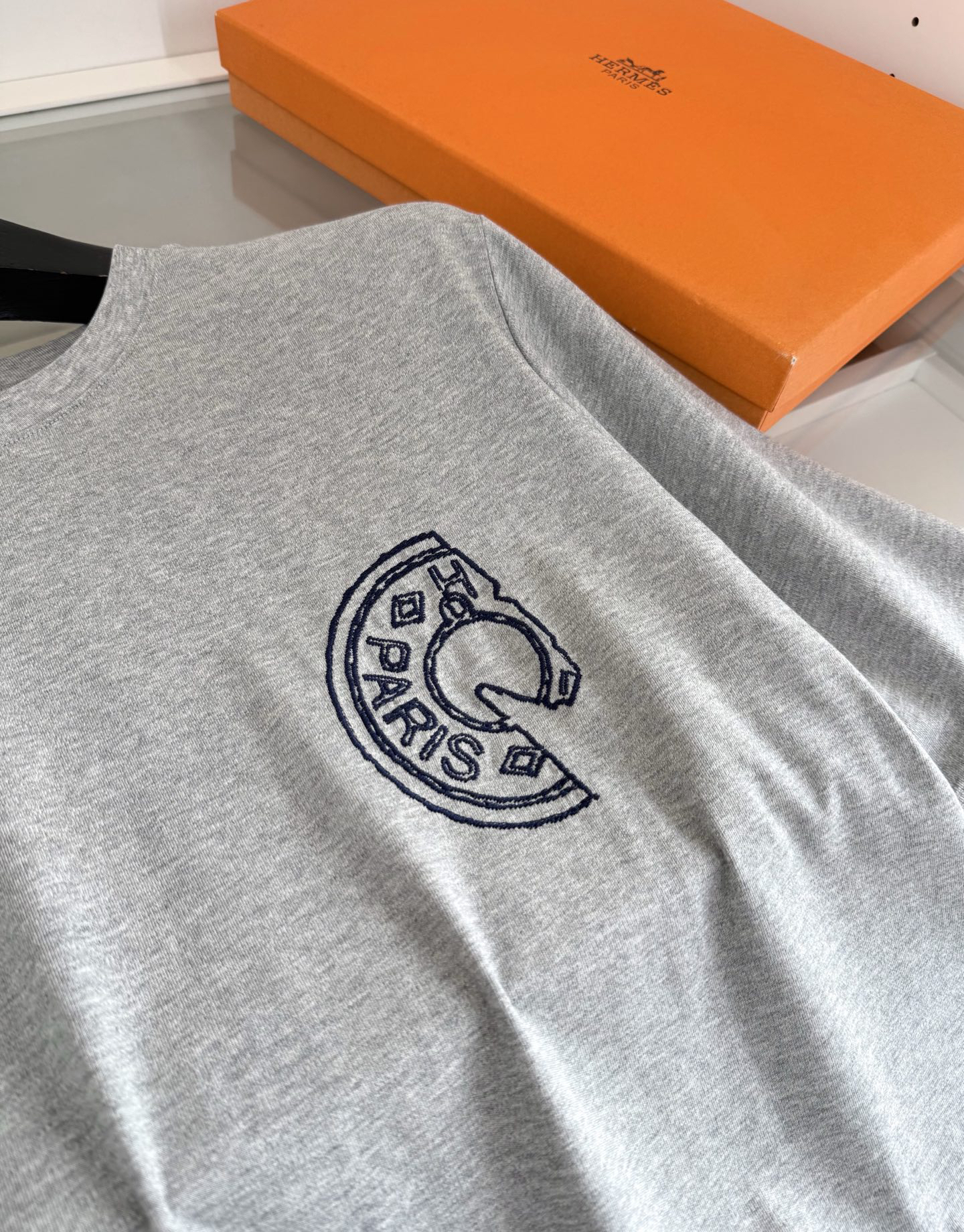 エルメス「Hermès」 クルーネックTシャツ 軽やかな着心地 春夏新作