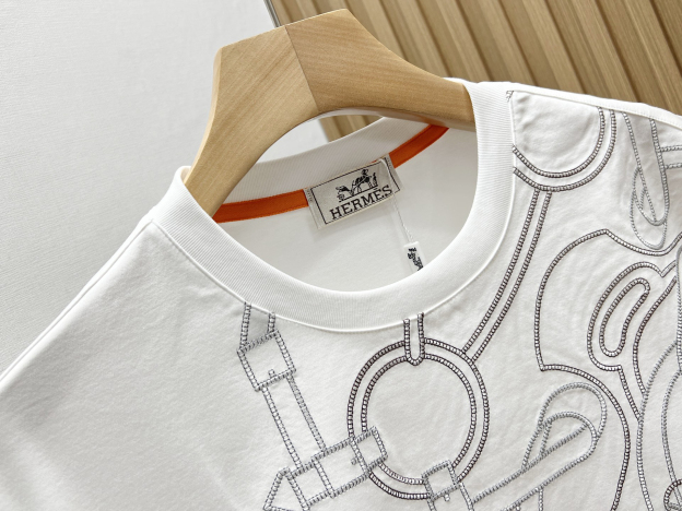 エルメス「Hermès」 クルーネックTシャツ 軽やかな着心地 春夏新作
