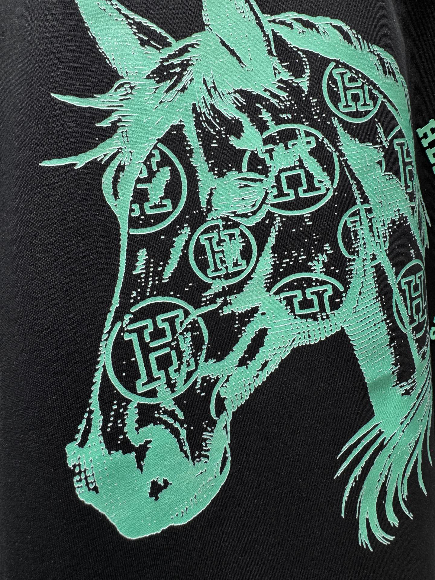エルメス「Hermès」 クルーネックTシャツ 軽やかな着心地 春夏新作